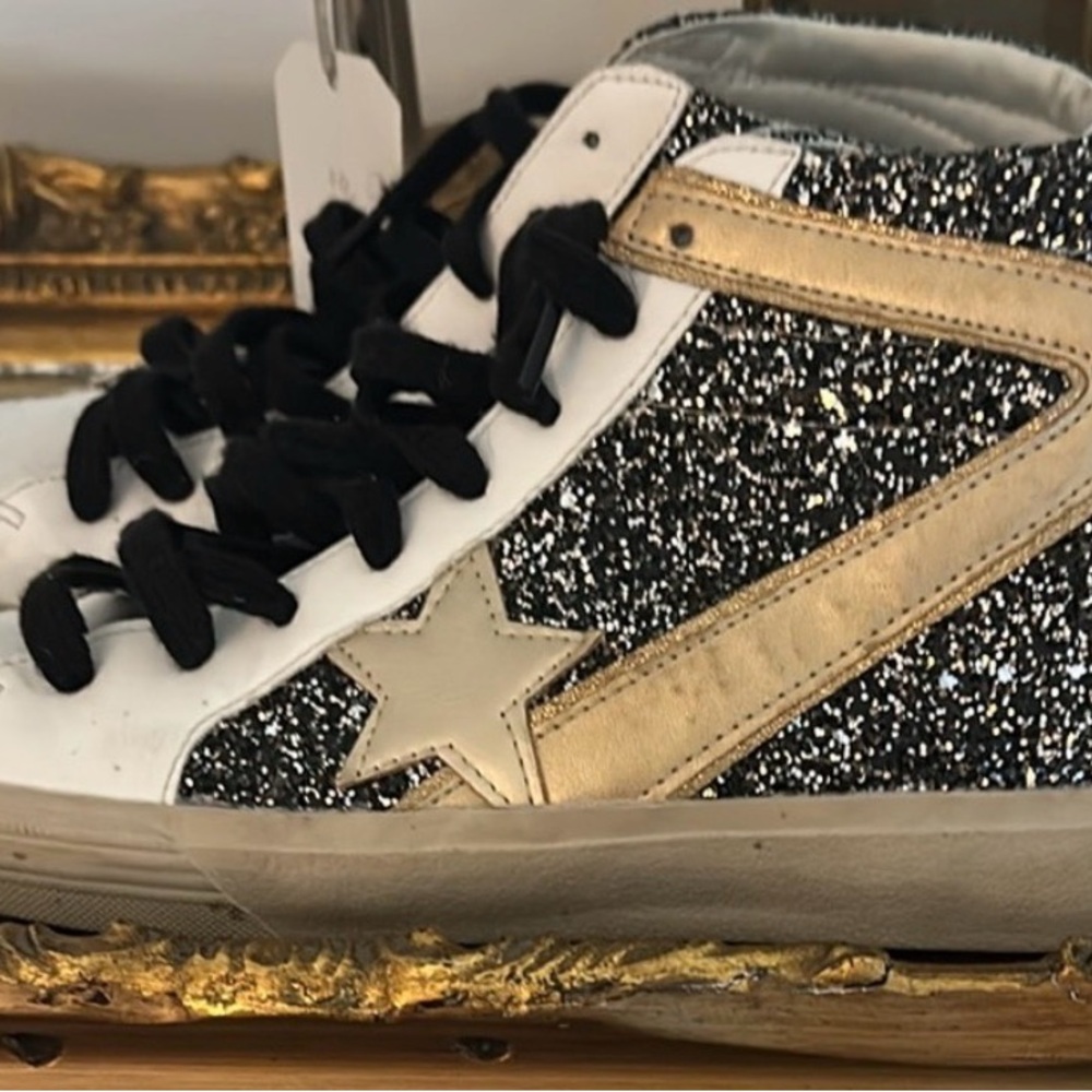 ShuShop Black Glitter High-Top Sneakers with Gold Star